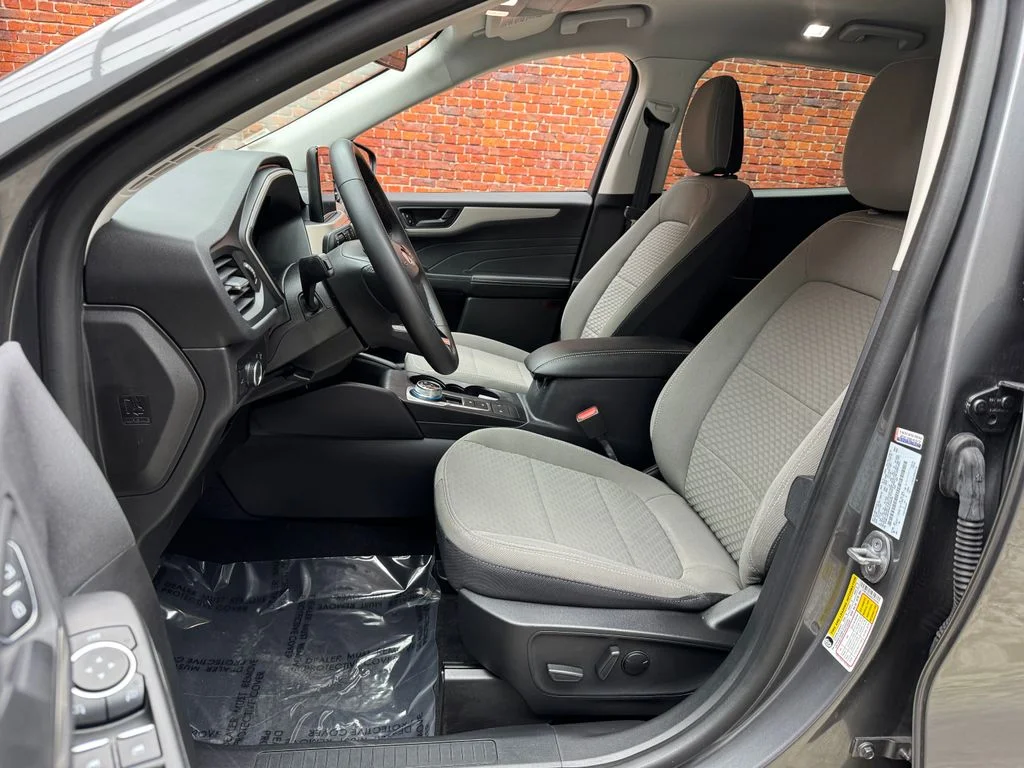 Used 2022 Ford Escape - photo 10