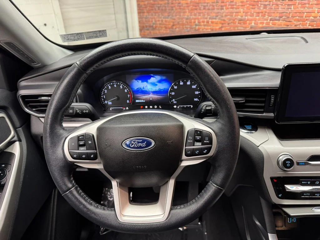 Used 2023 Ford Explorer - photo 1