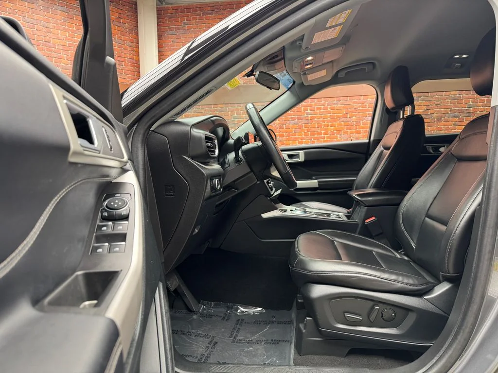 Used 2023 Ford Explorer - photo 12