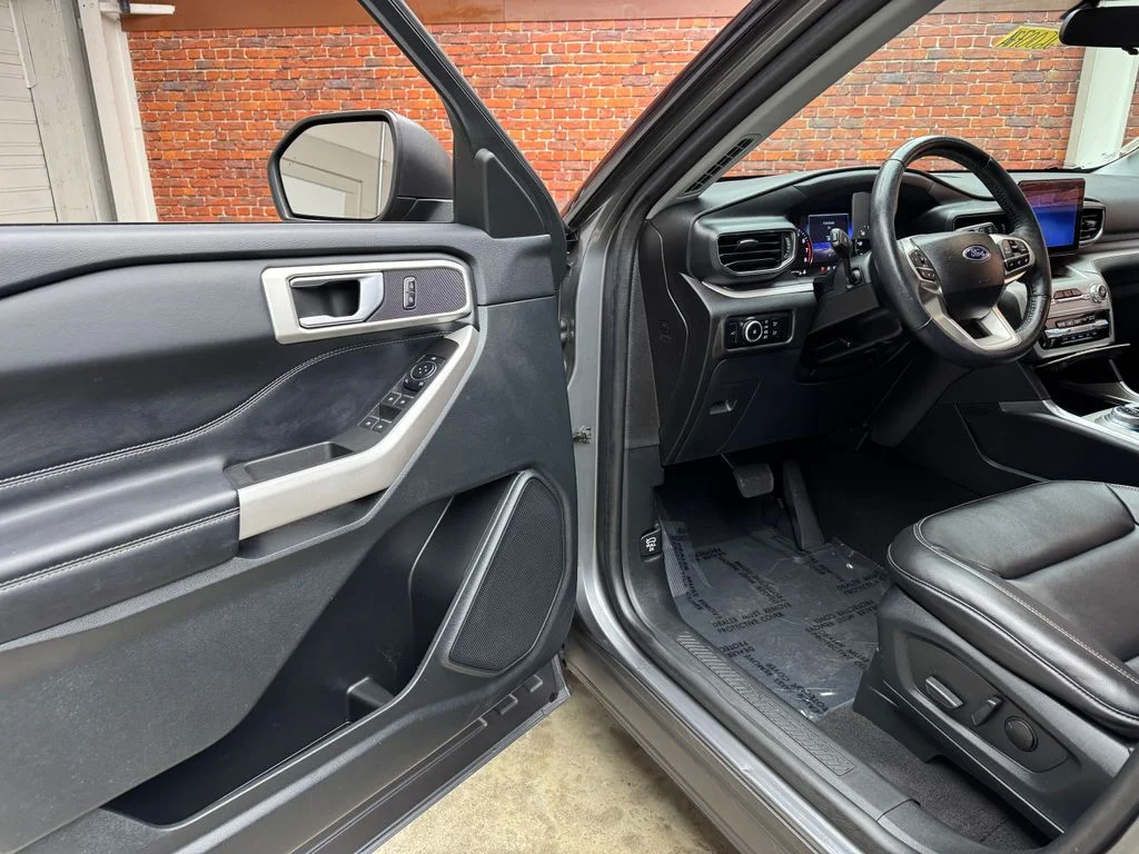 Used 2023 Ford Explorer - photo 10