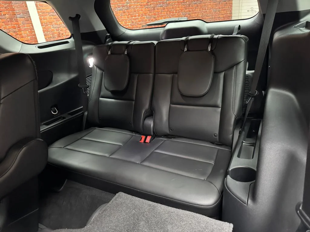 Used 2023 Ford Explorer - photo 2