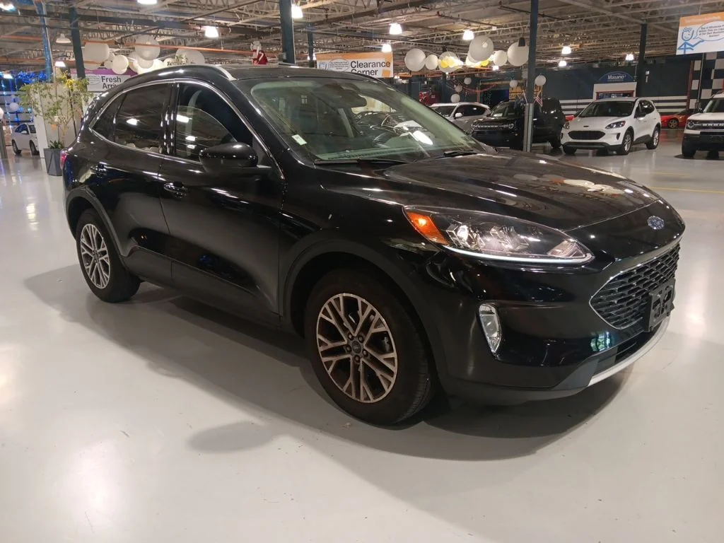Used 2022 Ford Escape - photo 2