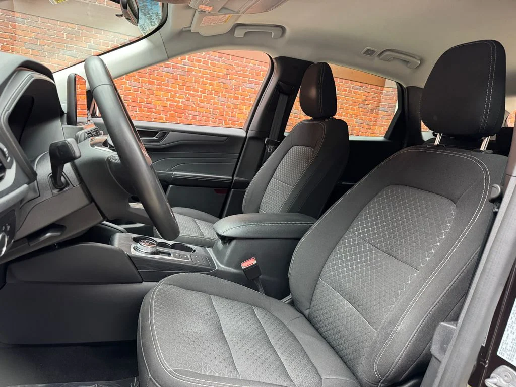 Used 2023 Ford Escape - photo 13