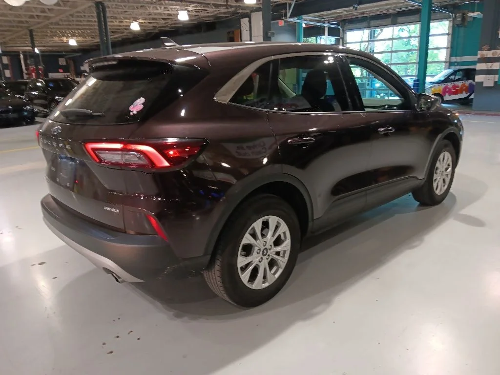 Used 2023 Ford Escape - photo 7