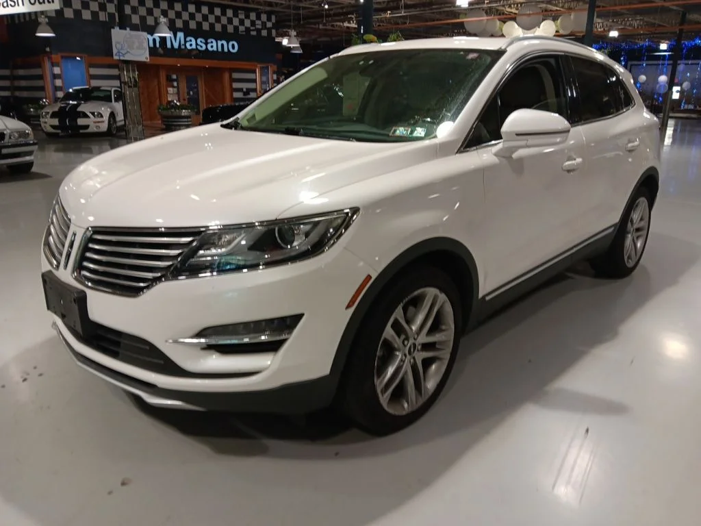 Used 2018 Lincoln MKC - photo 2