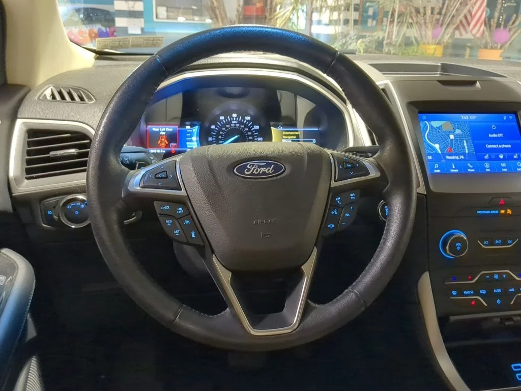 Used 2020 Ford Edge - photo 12