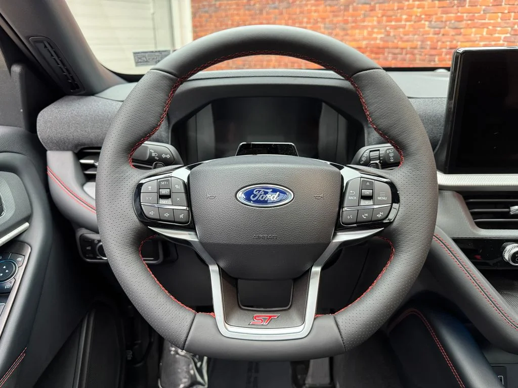 New 2026 Ford Explorer - photo 2