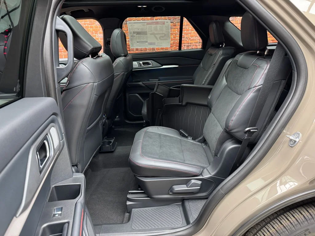 New 2026 Ford Explorer - photo 14