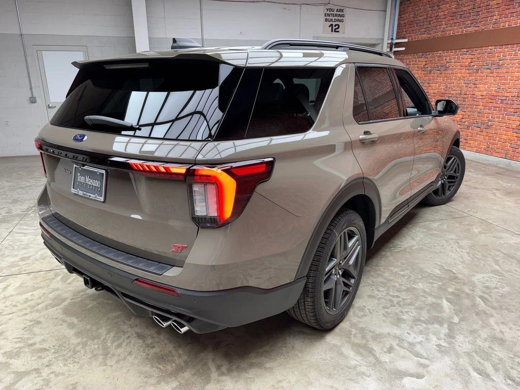 New 2026 Ford Explorer - photo 32