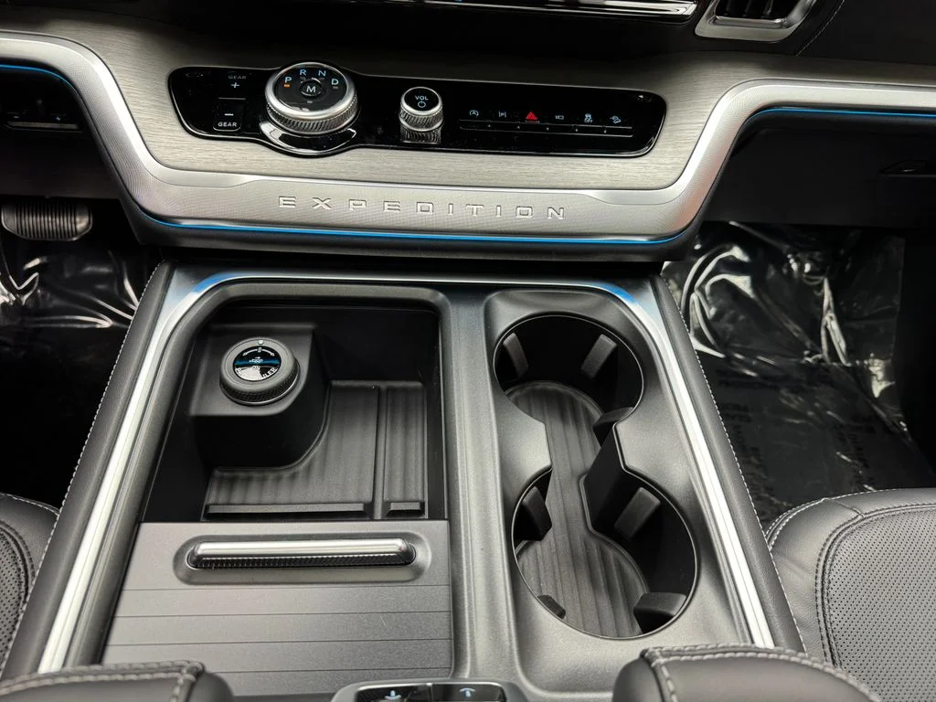New 2026 Ford Expedition - photo 9