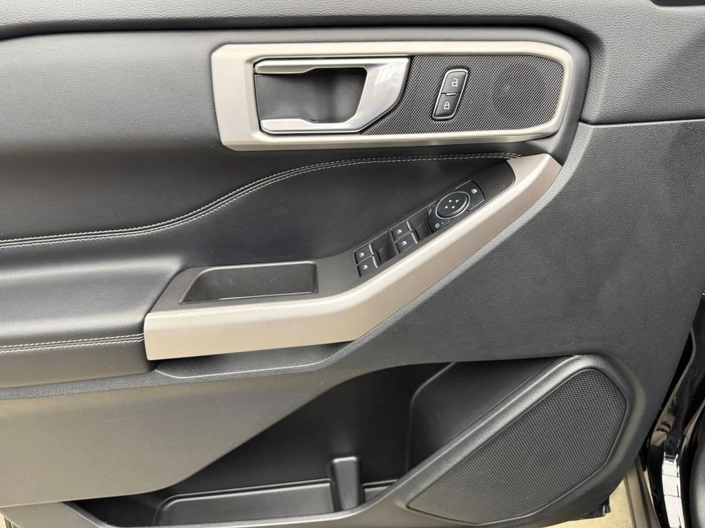 Used 2023 Ford Explorer - photo 23