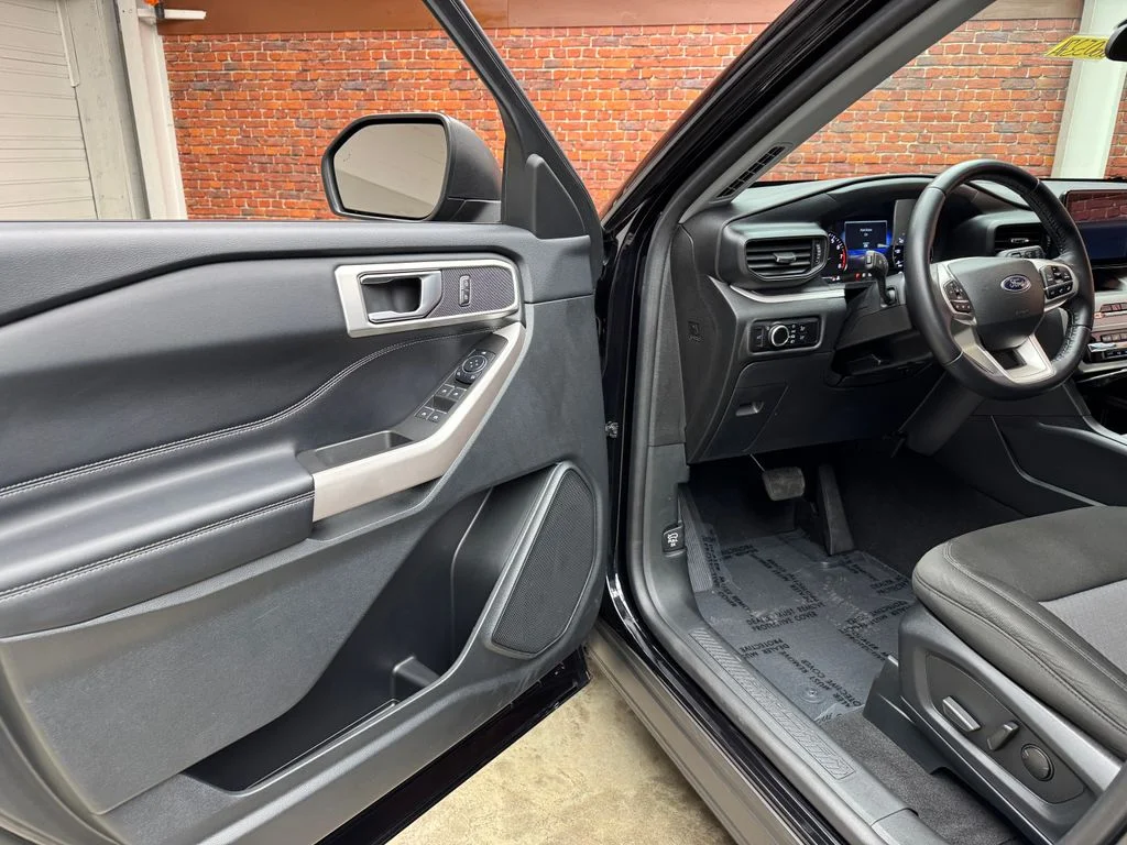 Used 2023 Ford Explorer - photo 22