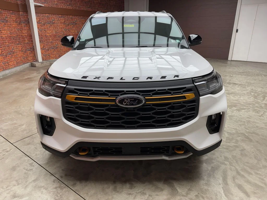 New 2026 Ford Explorer - photo 8