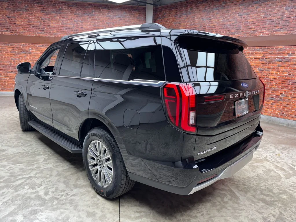 New 2026 Ford Expedition - photo 1
