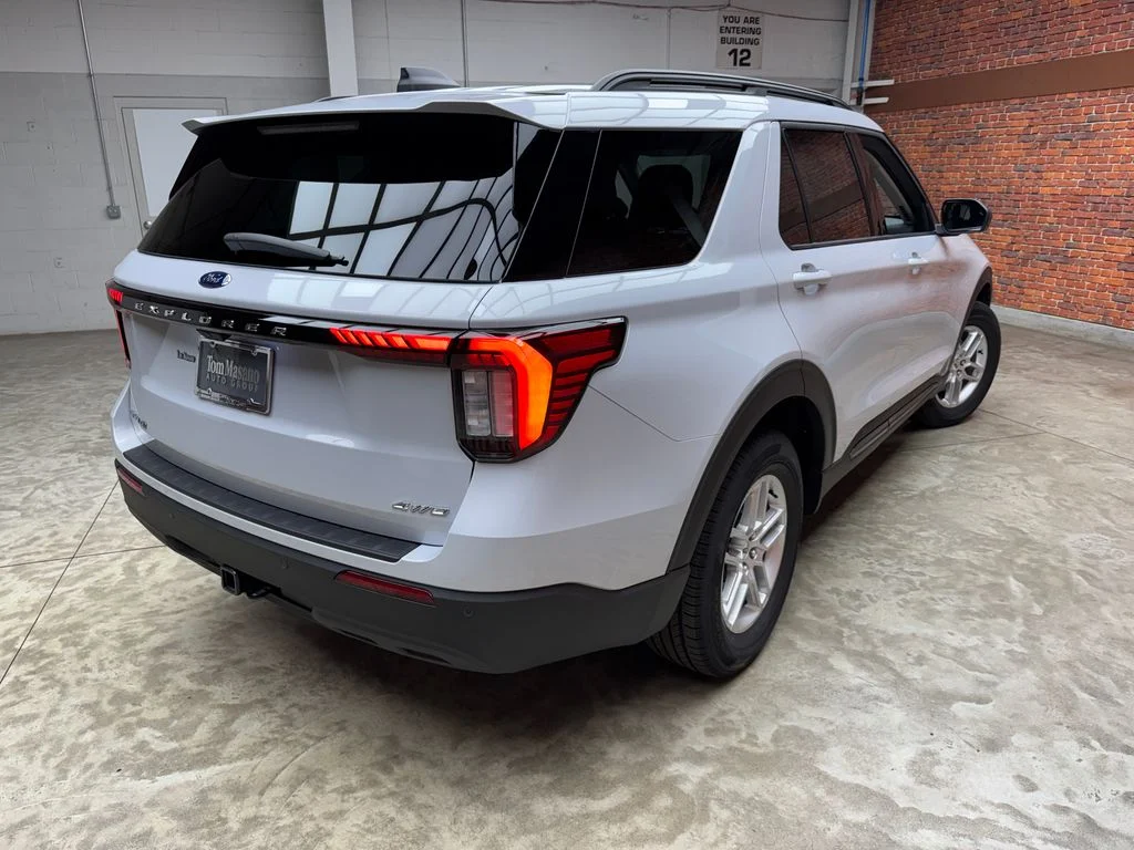 New 2026 Ford Explorer - photo 6