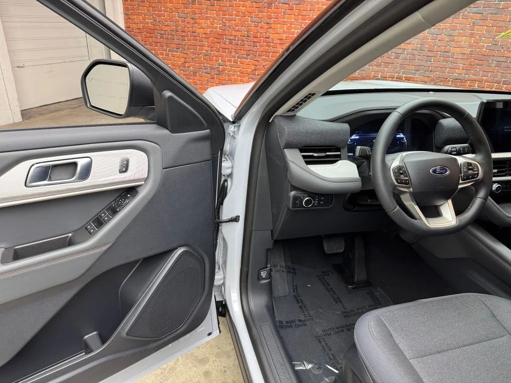 New 2026 Ford Explorer - photo 9