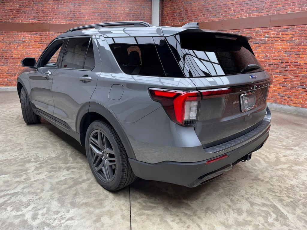 New 2026 Ford Explorer - photo 1