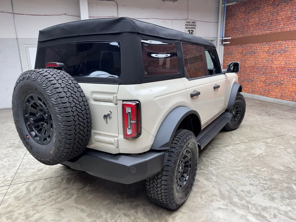 New 2026 Ford Bronco - photo 2