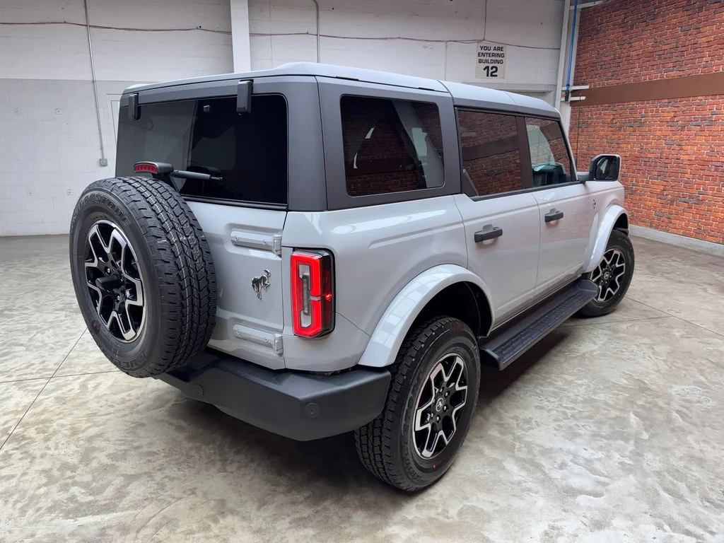 New 2026 Ford Bronco - photo 2