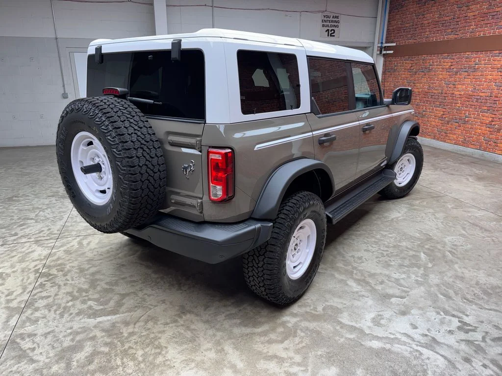 New 2026 Ford Bronco - photo 2