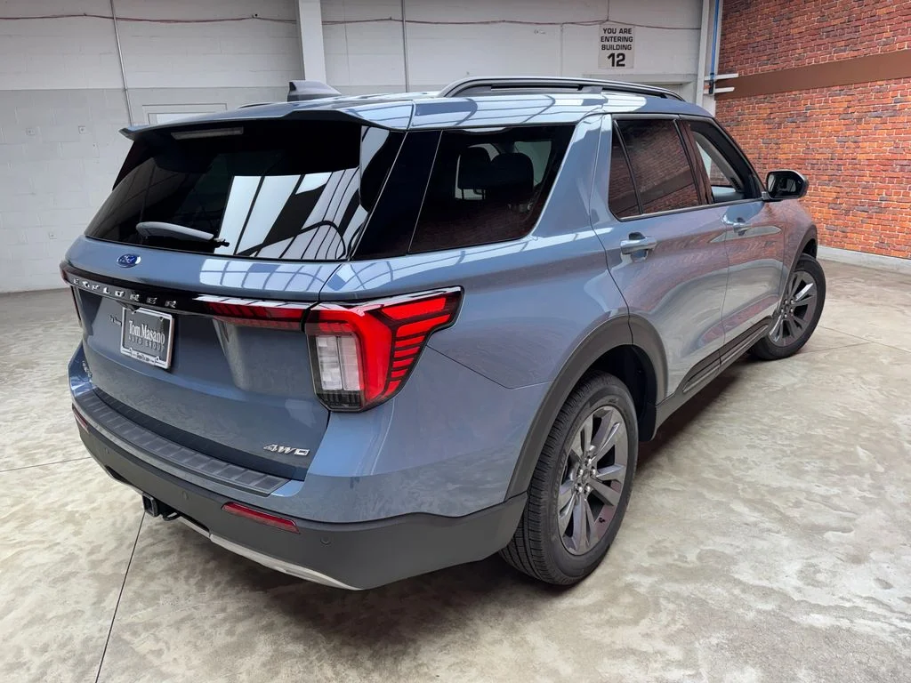 New 2026 Ford Explorer - photo 2