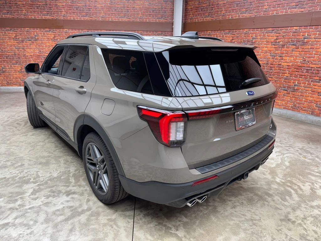 New 2026 Ford Explorer - photo 1