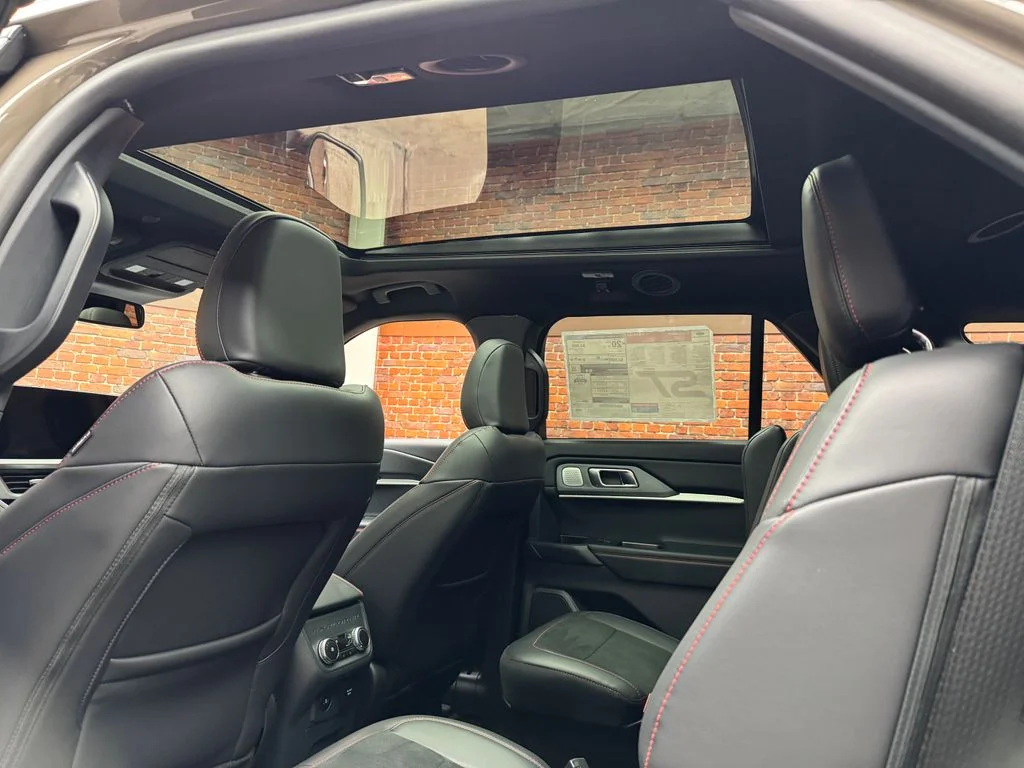 New 2026 Ford Explorer - photo 2