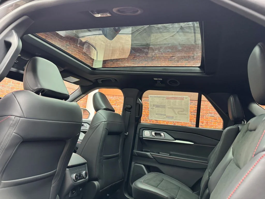 New 2026 Ford Explorer - photo 2