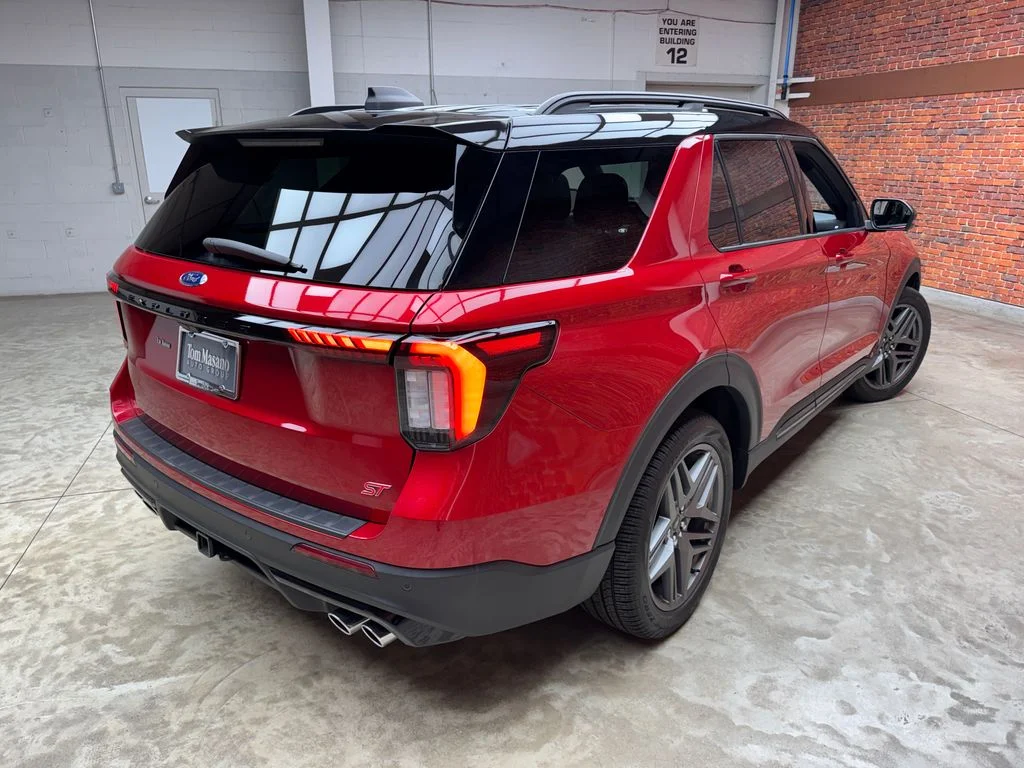 New 2026 Ford Explorer - photo 2