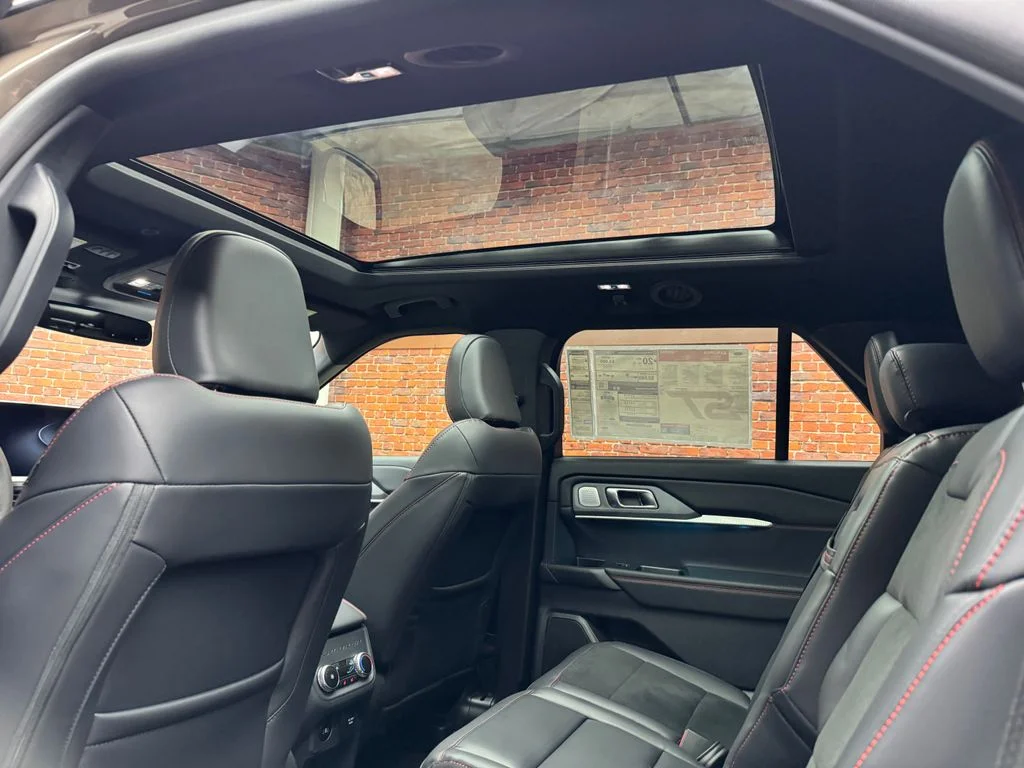 New 2026 Ford Explorer - photo 2