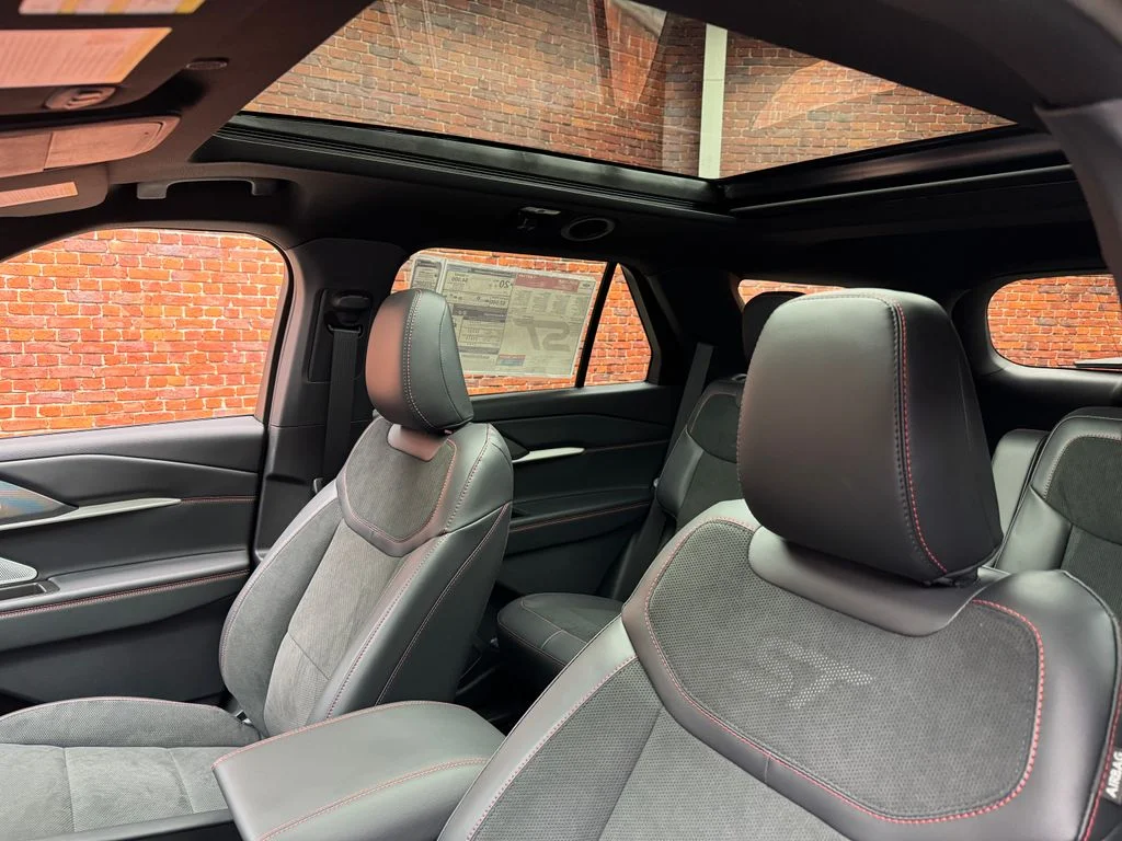 New 2026 Ford Explorer - photo 2