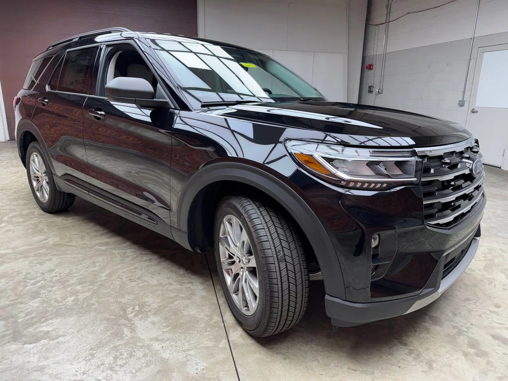 New 2026 Ford Explorer - photo 1
