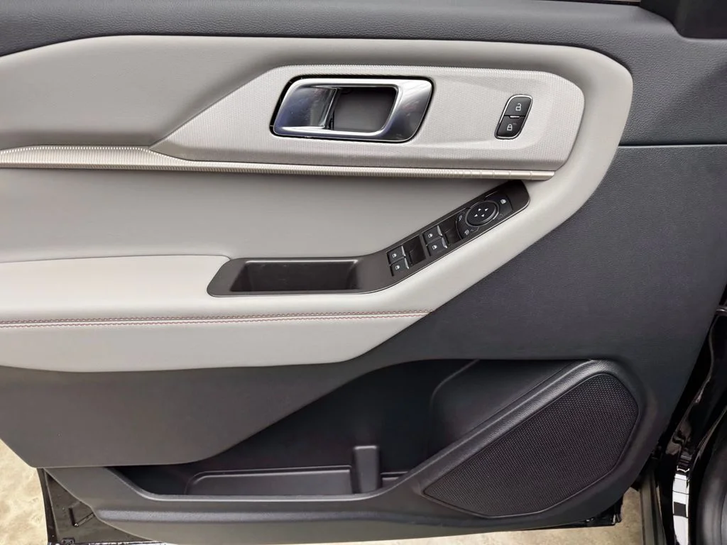 New 2026 Ford Explorer Active - photo 9