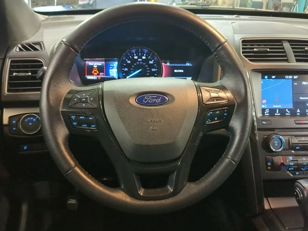 Used 2018 Ford Explorer - photo 1