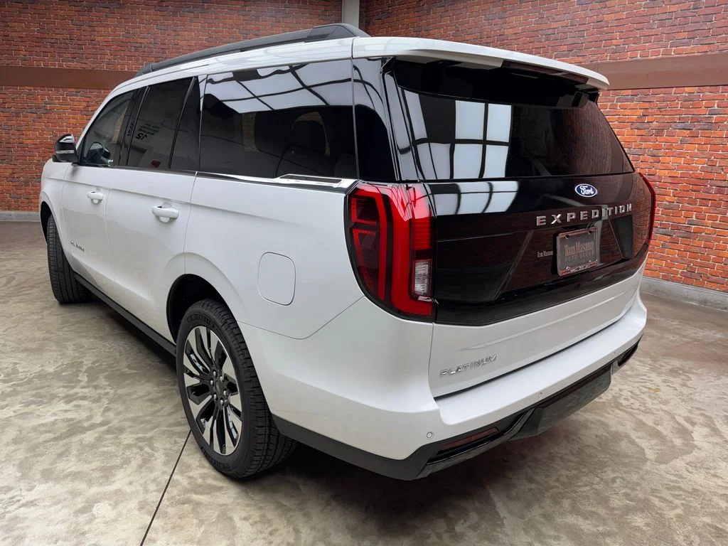 New 2027 Ford Expedition - photo 1
