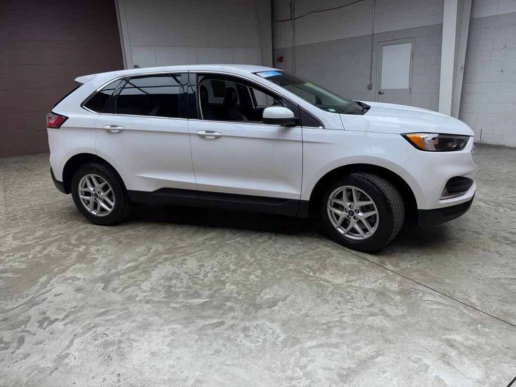 Used 2022 Ford Edge - photo 9