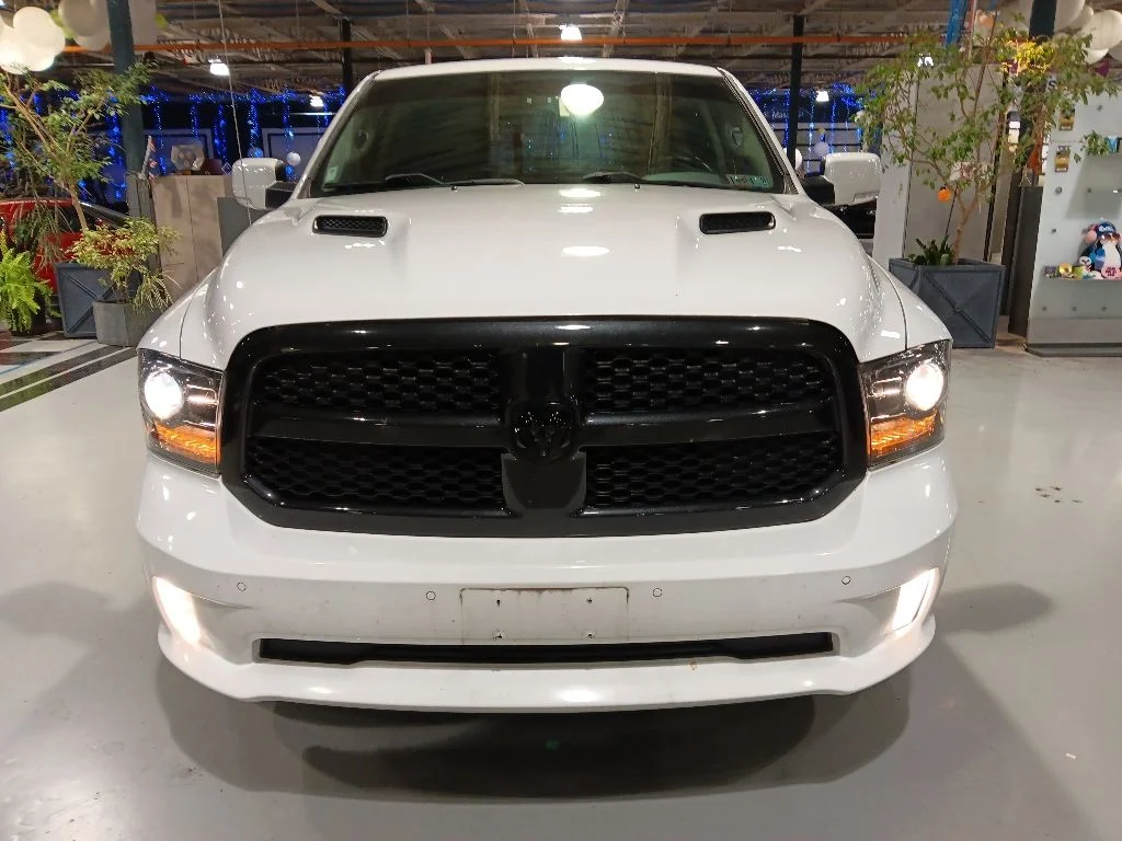 Used 2018 Ram 1500 - photo 2