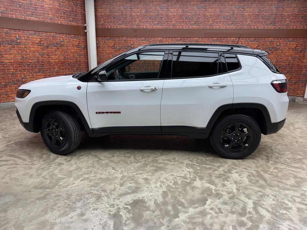 Used 2024 Jeep Compass - photo 1