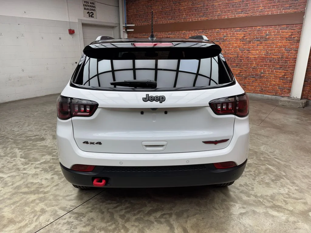 Used 2024 Jeep Compass - photo 5