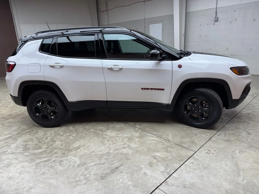 Used 2024 Jeep Compass - photo 7