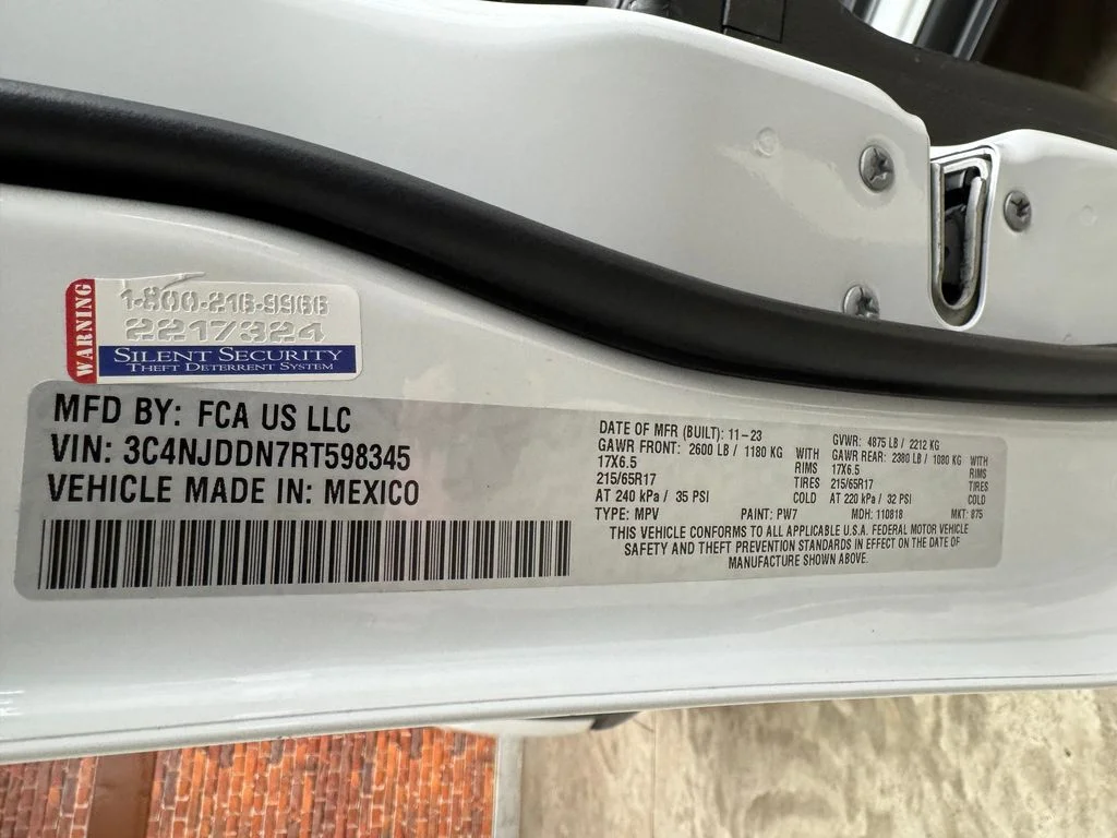 Used 2024 Jeep Compass - photo 30