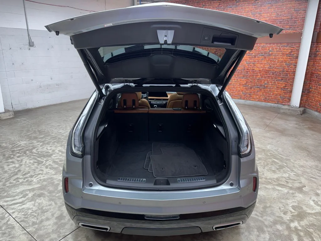 Used 2024 Cadillac XT4 - photo 31