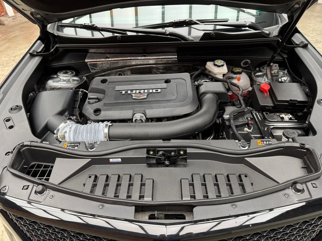Used 2024 Cadillac XT4 - photo 32