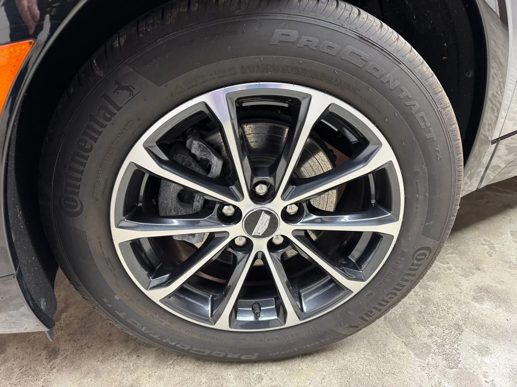 Used 2024 Cadillac XT4 - photo 33
