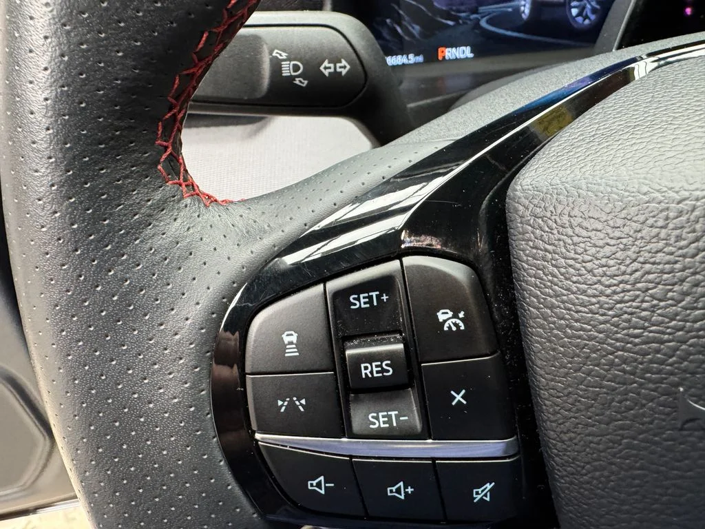 Used 2025 Ford Explorer - photo 17