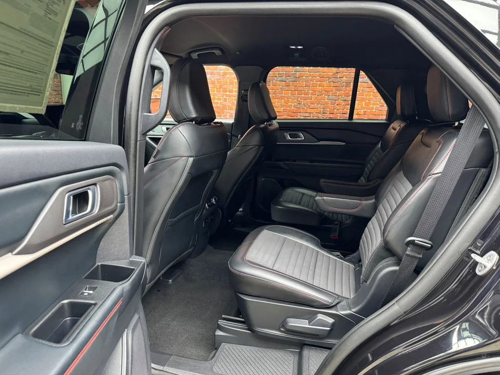 Used 2025 Ford Explorer - photo 26