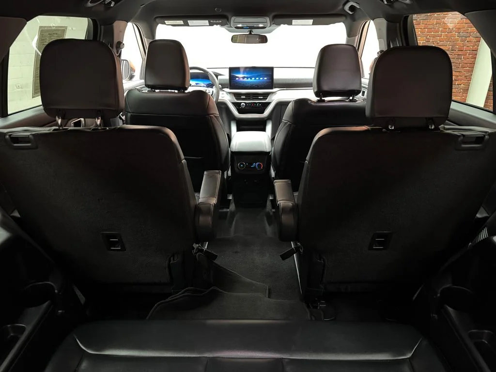 Used 2025 Ford Explorer - photo 33
