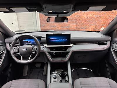 Used 2025 Ford Explorer - photo 1