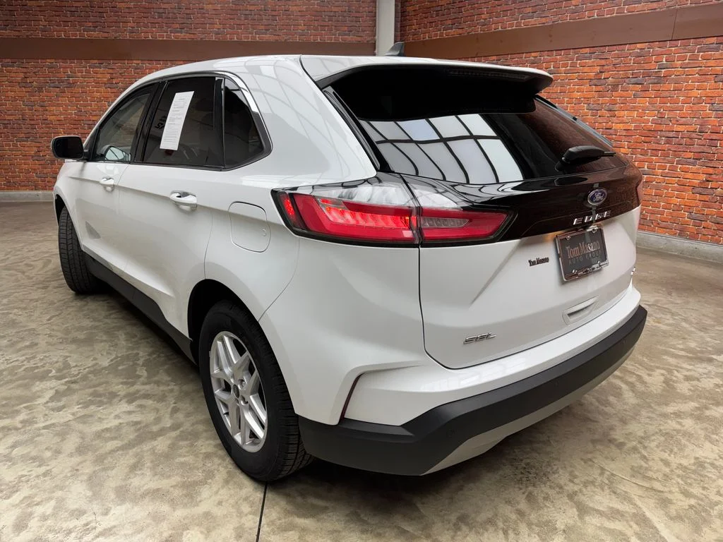 Used 2024 Ford Edge - photo 1
