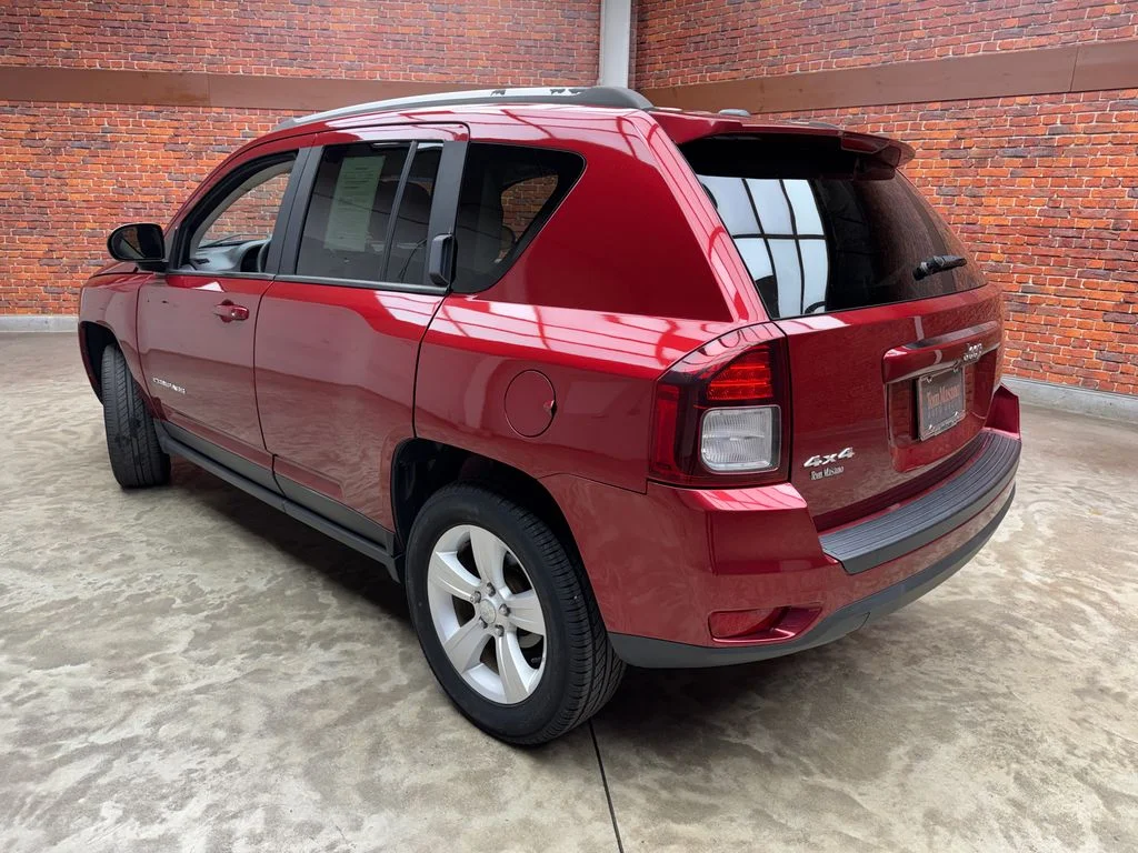 Used 2015 Jeep Compass - photo 1
